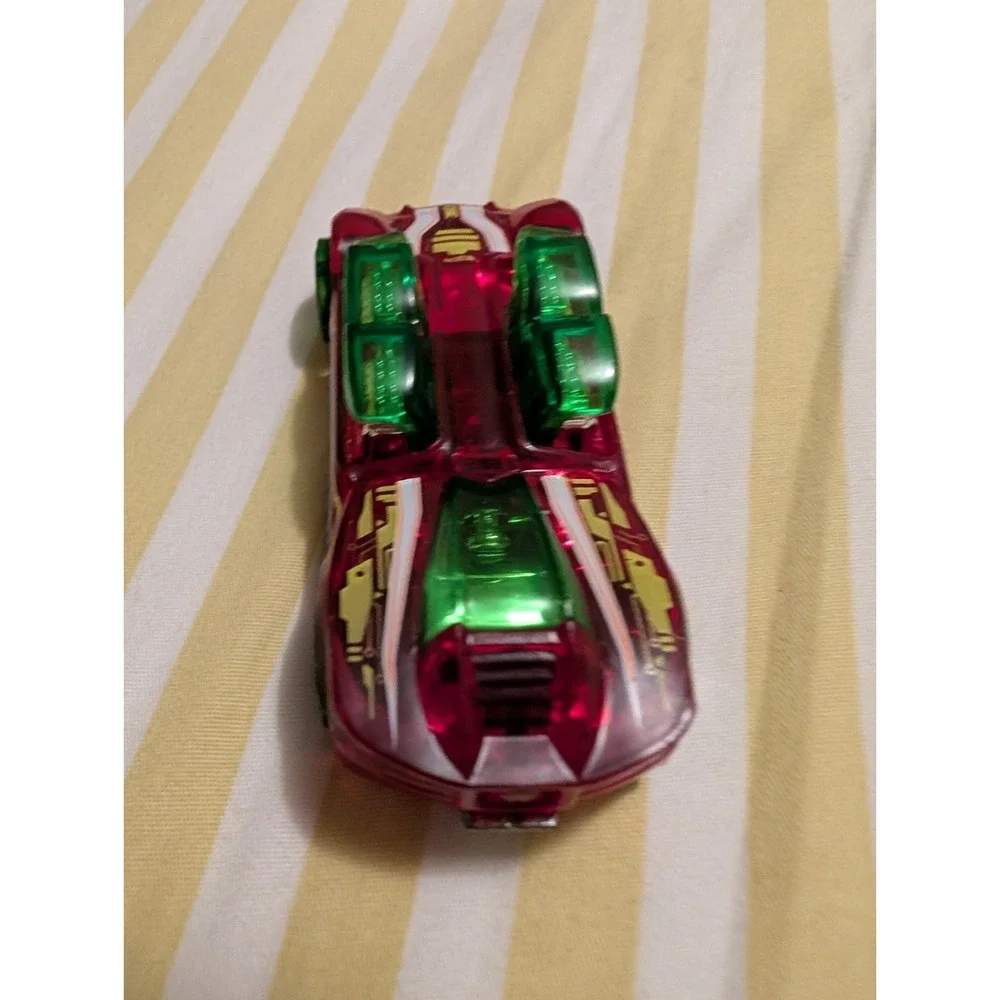 Mattel Hot Wheels Stunt Race Car What 4-2 Red Green Diecast 2018 City Series